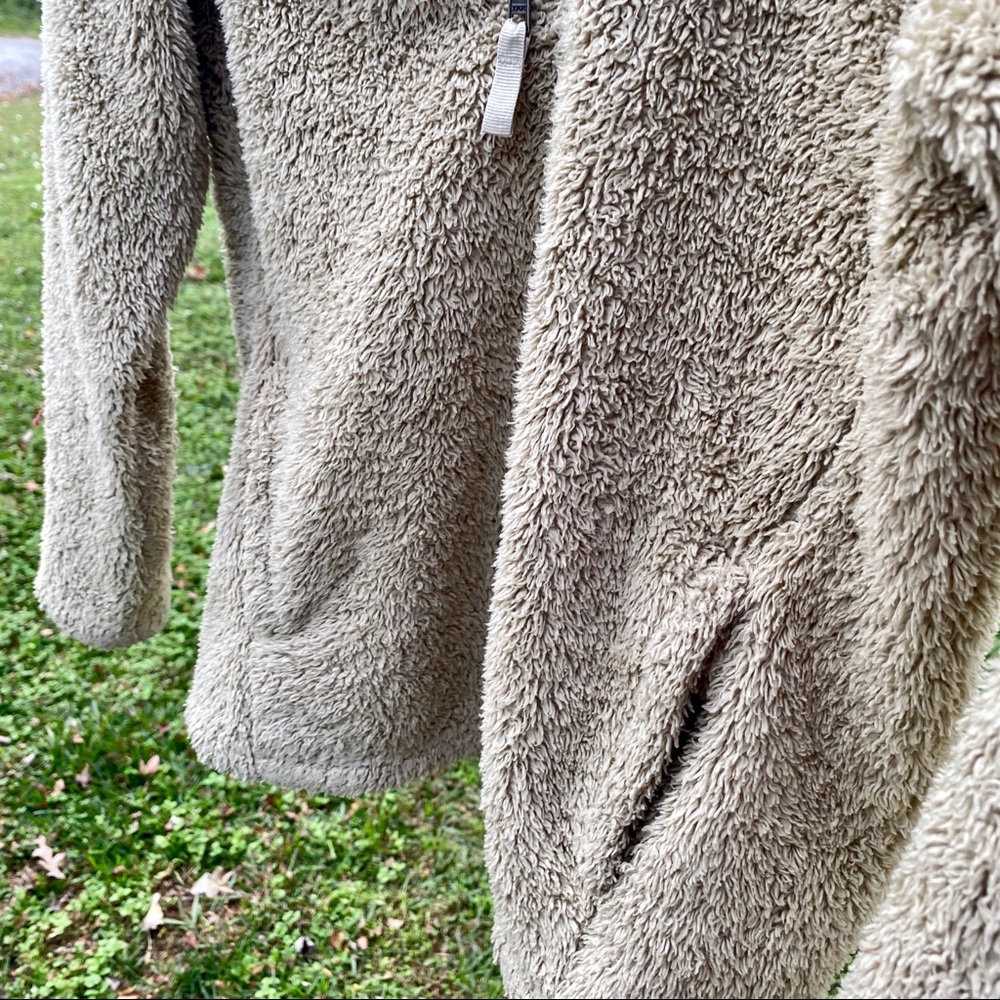 Patagonia Los Gatos - Picture 4 of 5